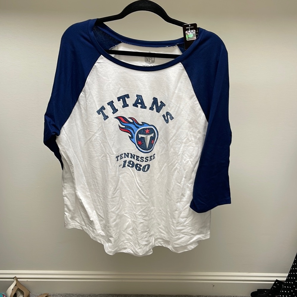 NWT Tennessee Titans shirt